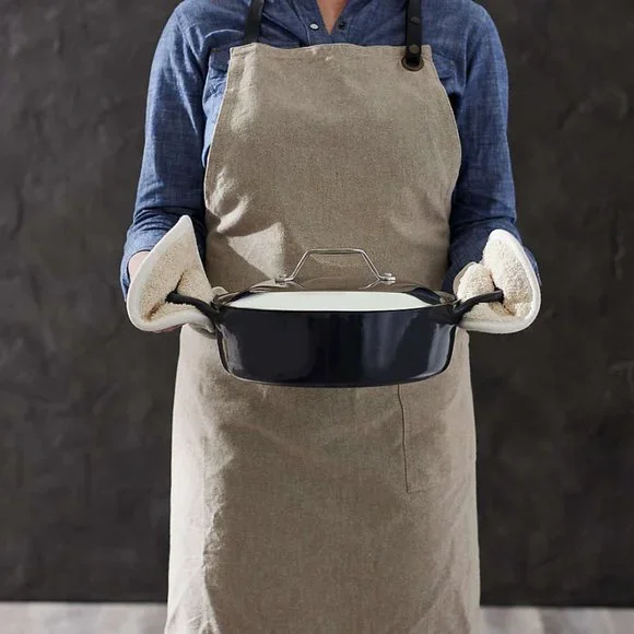 All Clad 4-Qt Braiser with Lid and Acacia Wood Trivet / Enameled Cast Iron NIB - Picture 7 of 8